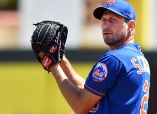 Mets Scherzer sidelined due to tight hamstring

