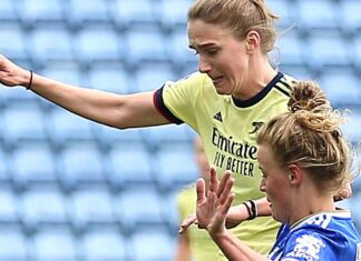 Vivianne Miedema scores her second and Arsenal's third against Bright
