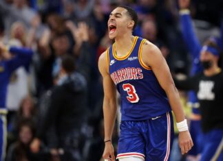 Warriors snatch playoff spot with big win

