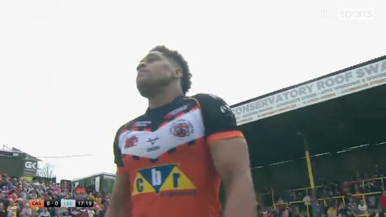 Derrell Olpherts went on to complete an impressive attempt to get close to the Castleford Tigers against Leeds Rhinos.